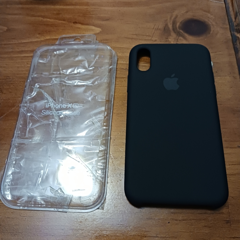 Original iPhone X s Silicone Case